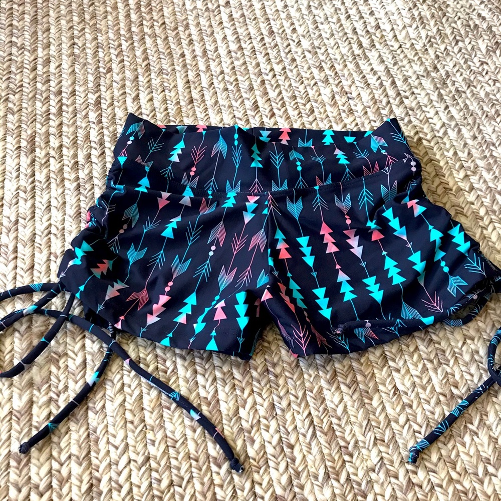 Liquido Active Yoga Shorts